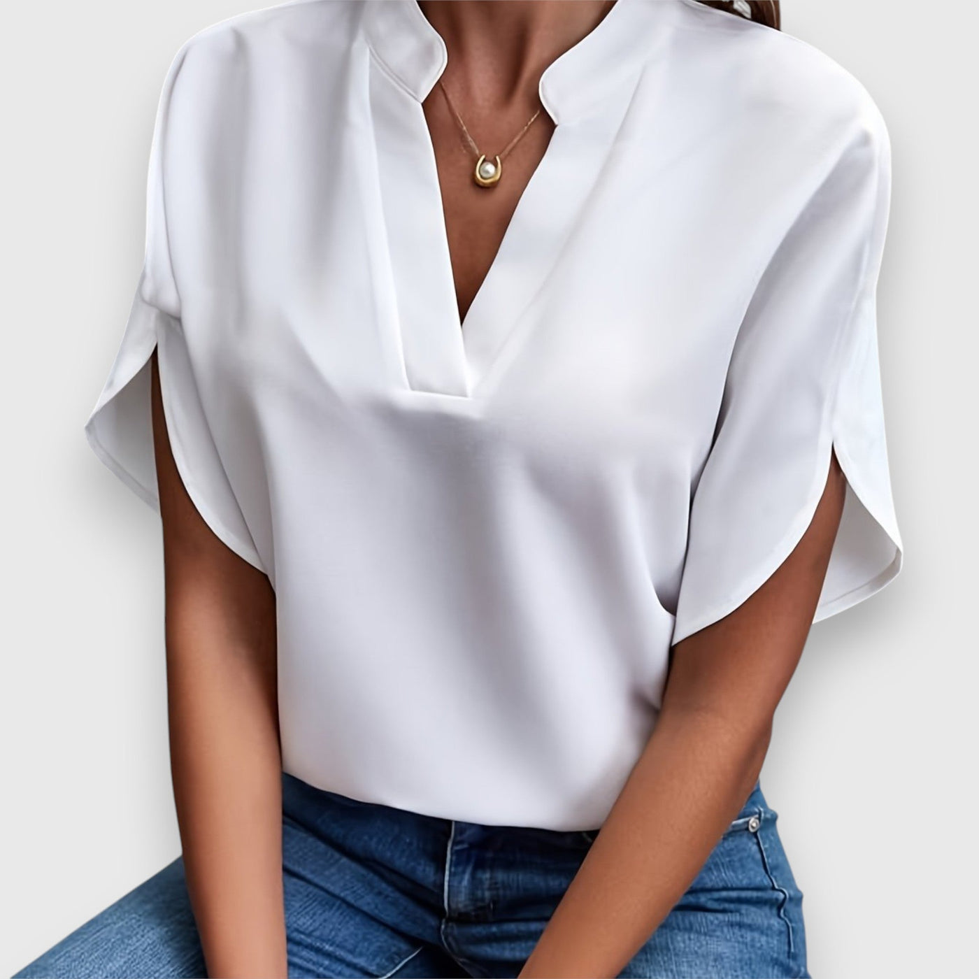 Indra – Relaxed Fit V-Neck Blouse