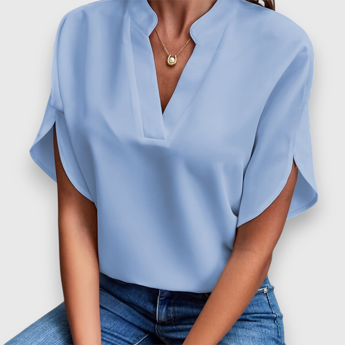 Indra – Relaxed Fit V-Neck Blouse