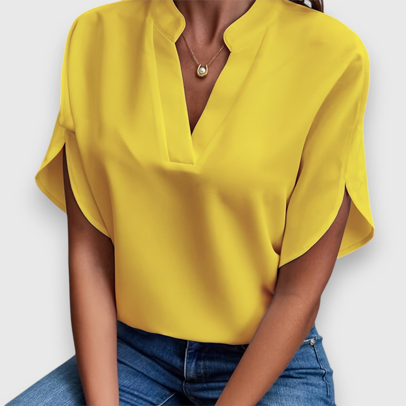 Indra – Relaxed Fit V-Neck Blouse