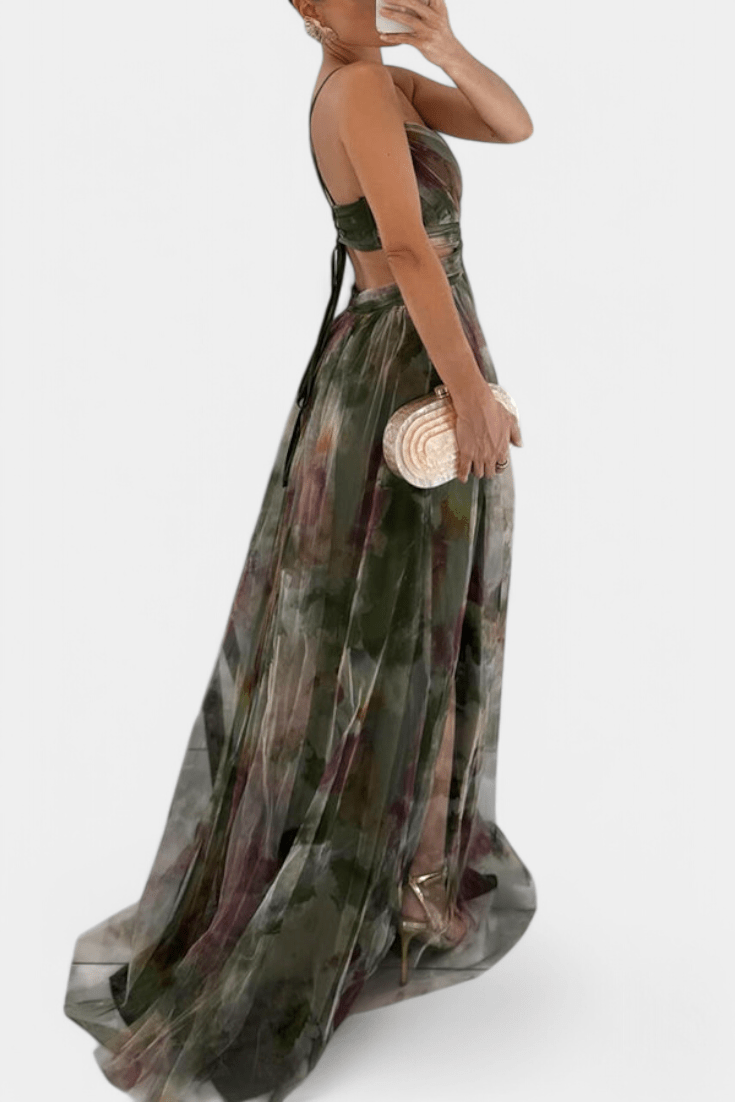 Kierra – Flowing Pleated Maxi Dress